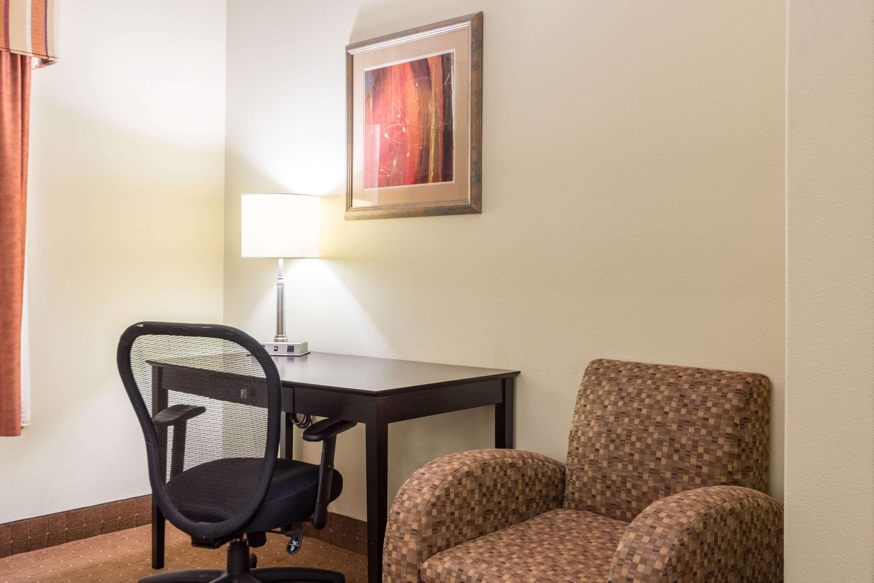Comfort Inn & Suites Scott-West Lafayette Buitenkant foto